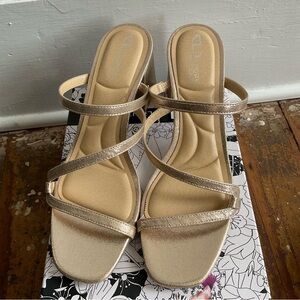 CL by Laundry Blaine Starstone Wedge Sandals in Gold